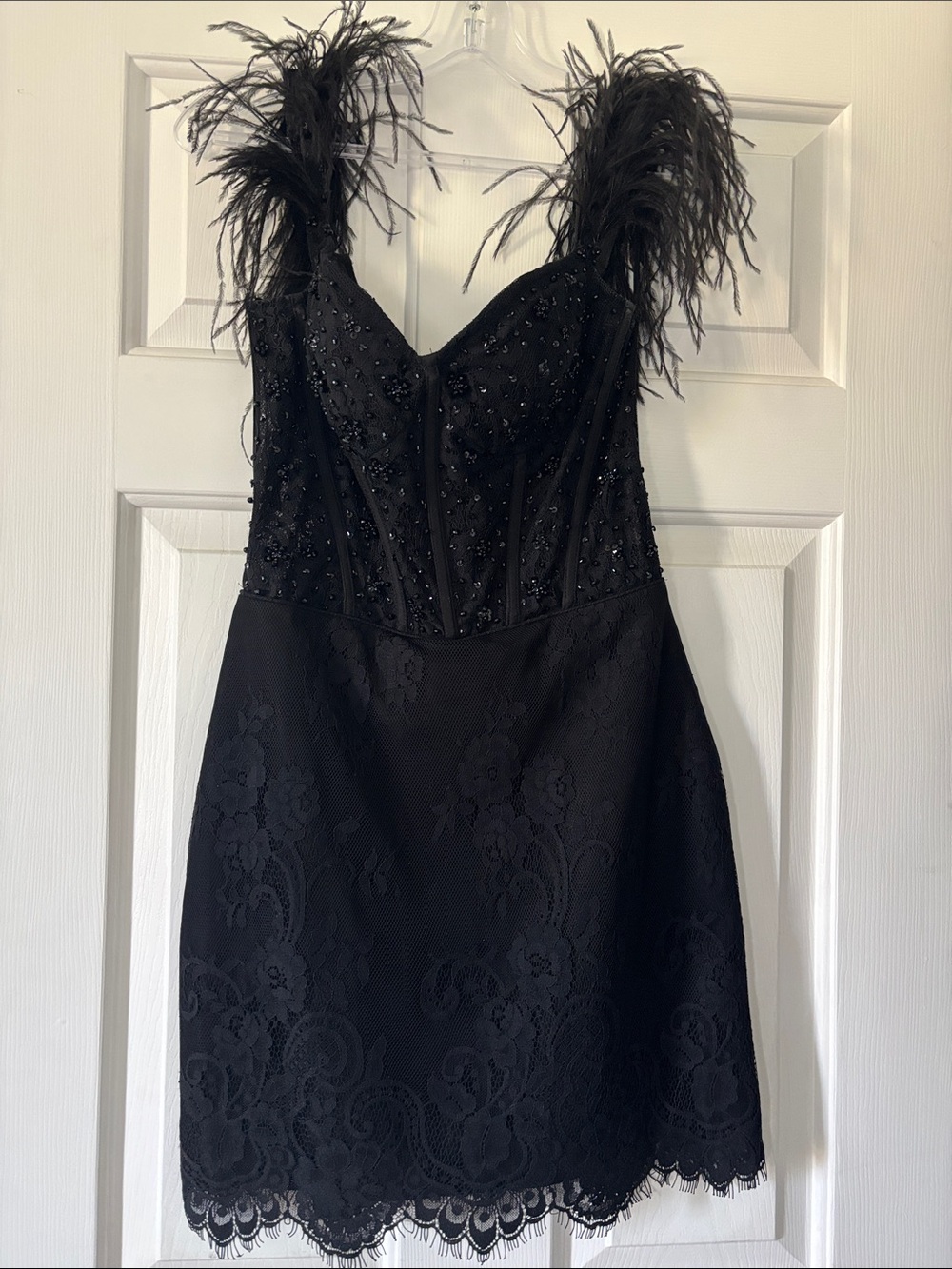 Sherri Hill Elegant Black Feather-Trim Lace Dress